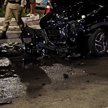 Grave acidente entre carro e moto deixa duas mulheres feridas no centro de Amargosa