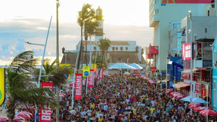 Câmara aprova lei que multa pessoas fantasiadas de Jesus ou freiras no Carnaval