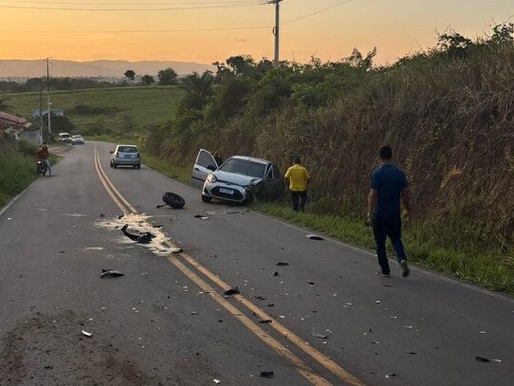  Amargosa: Colisão entre caminhão e veículo de passeio deixa homem ferido na BA 026