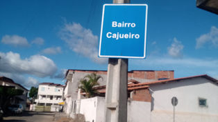 Moradores do Bairro Cajueiro cobram melhorias no calçamento e adequação de redutor de velocidade