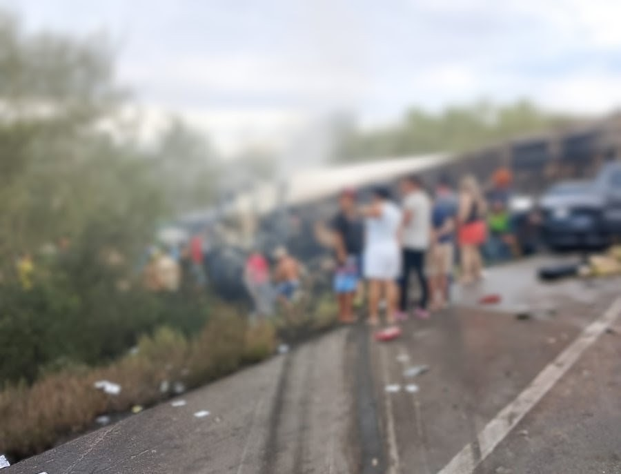 Vítimas de grave acidente na BR-116, em Santa Teresinha, saíram de aniversário em Amargosa