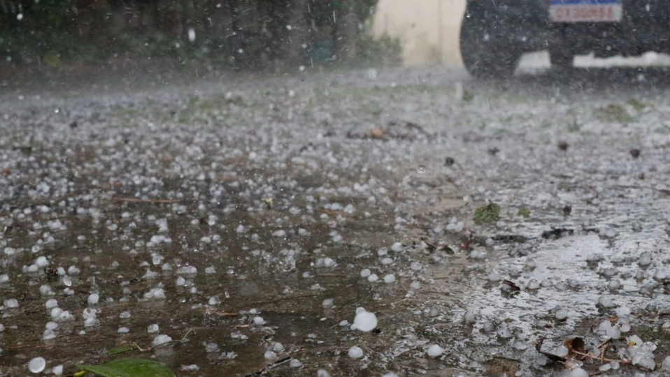 Inmet emite alerta de tempestade com risco de granizo para 81 cidades da Bahia