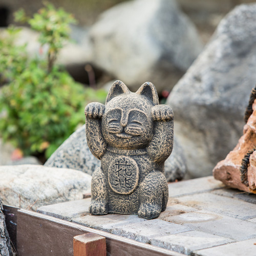 Serene Maneki-Neko Garden Guardian - Japanese Lucky Cat Statue