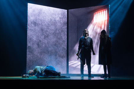 Production photo of Richard III