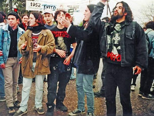 Sin título (a Kosteki y Santillan) Héctor Urruspuru 