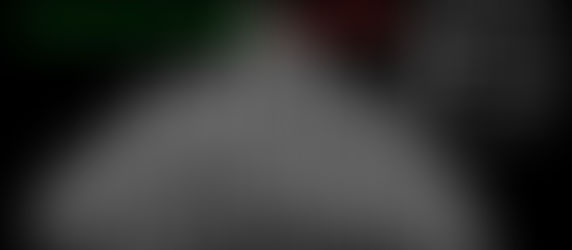 CHARLANDO CON LA CLOÄCA: METALES BRILLAN AL SOL