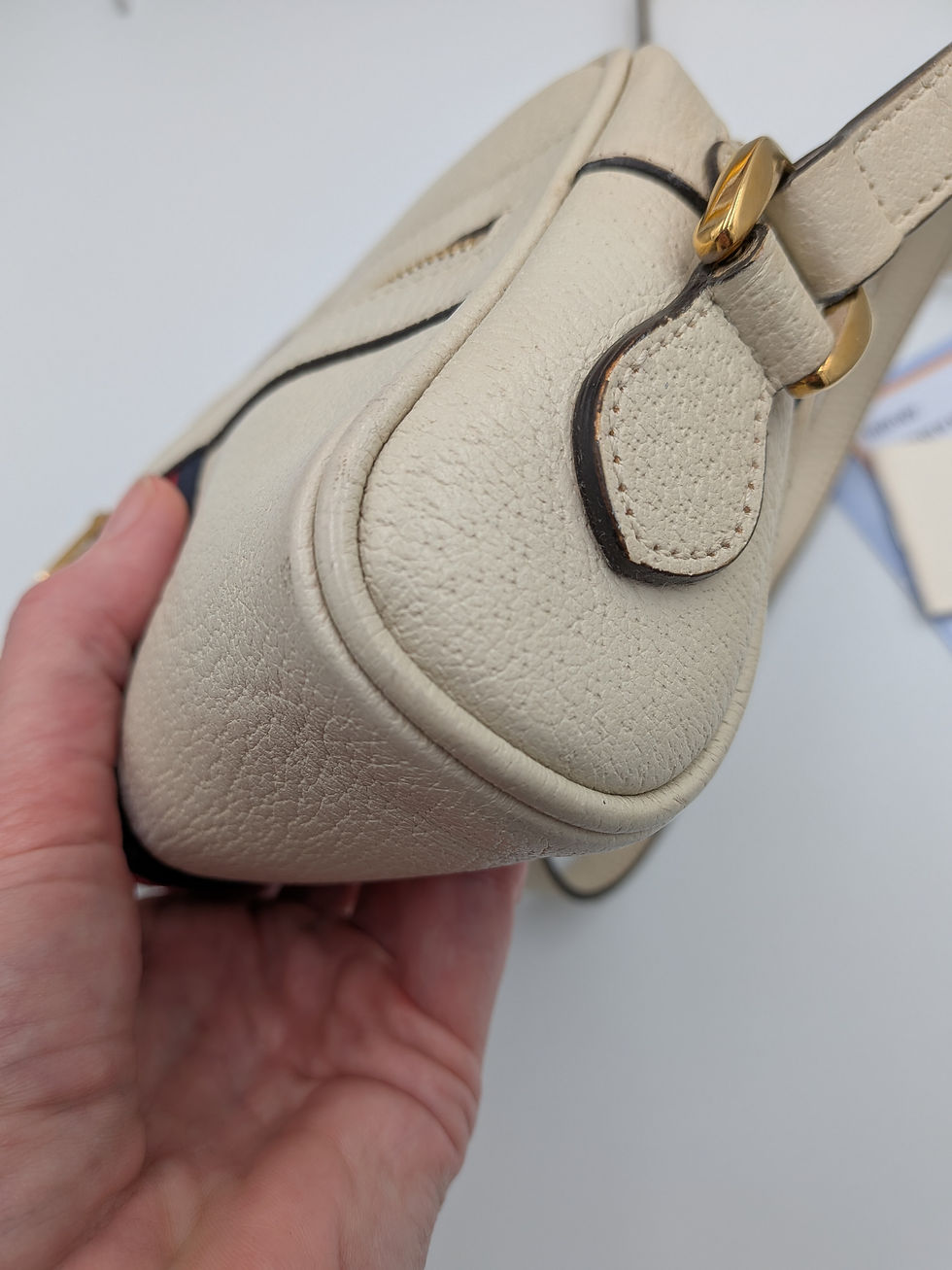 Thumbnail: Gucci Ophidia Mini Crossbody in Ivory