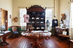 Lang House web001