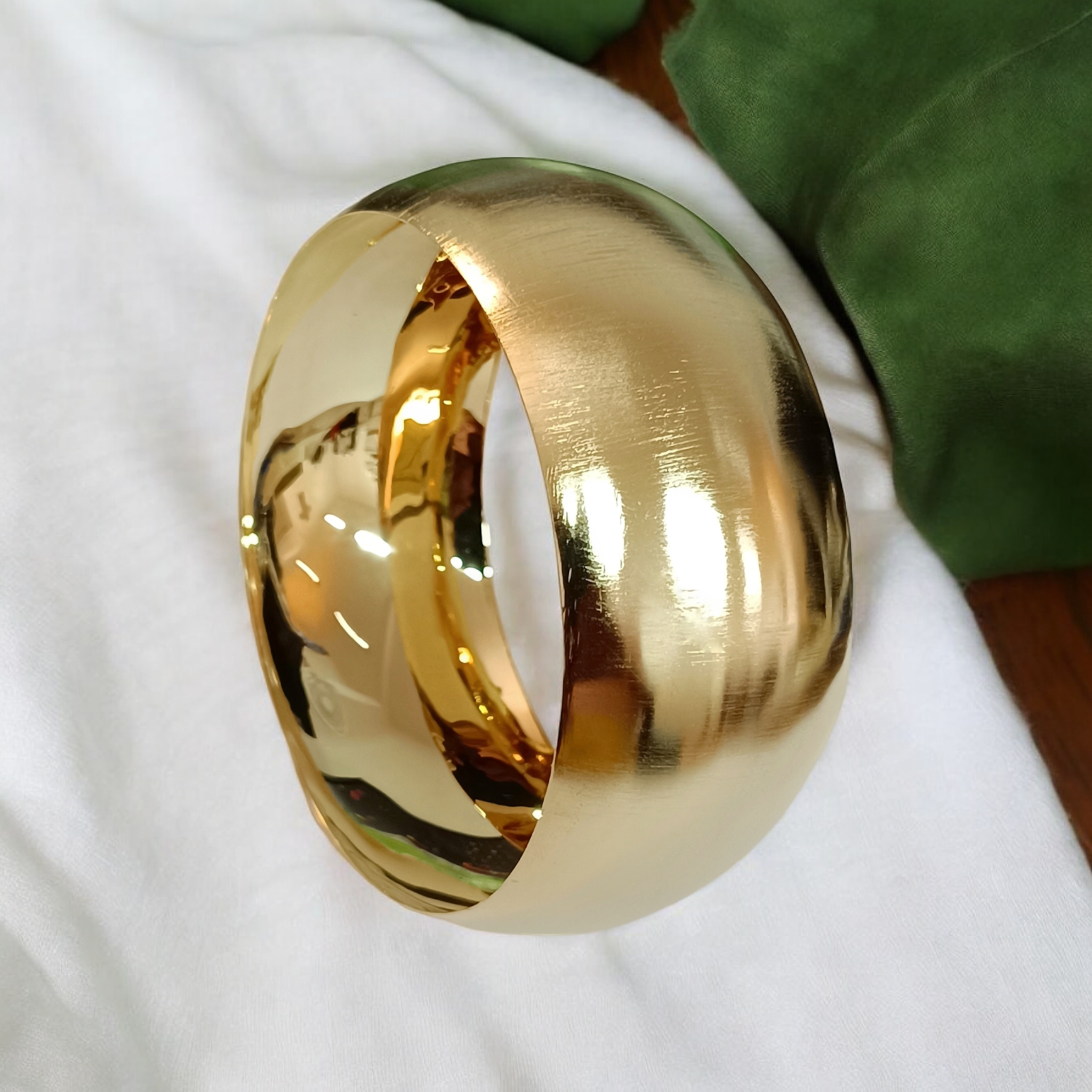 Aro Ancho Tipo Llanta Satinado Chapa de Oro  Mod. PL5201