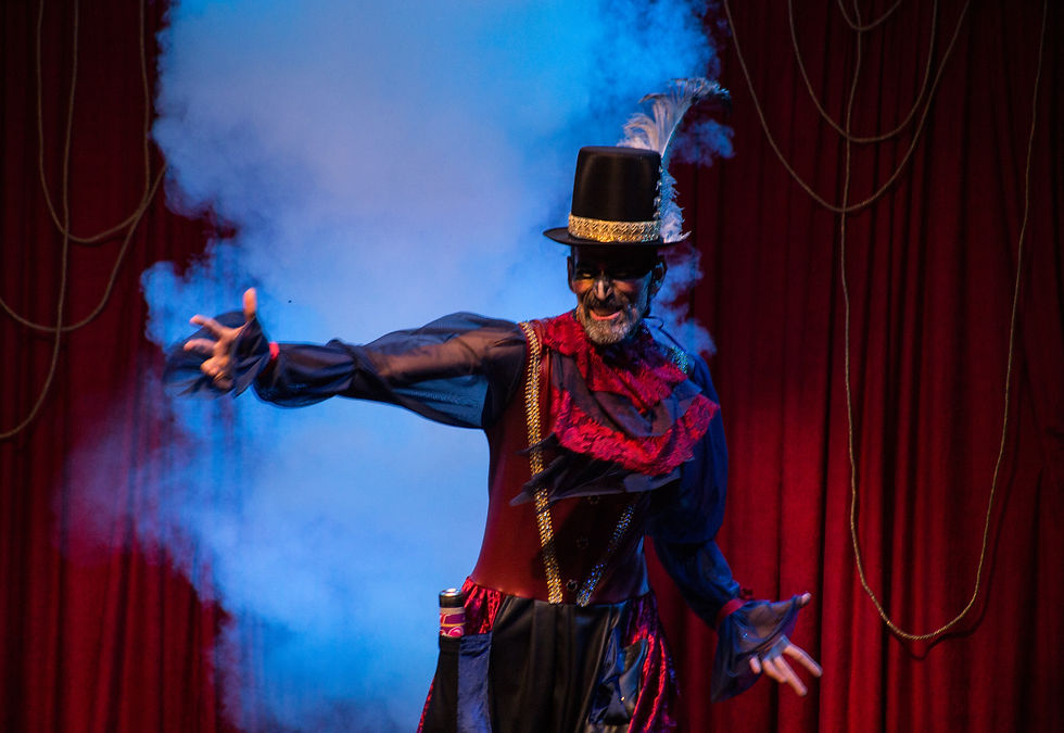 FREAK SHOW