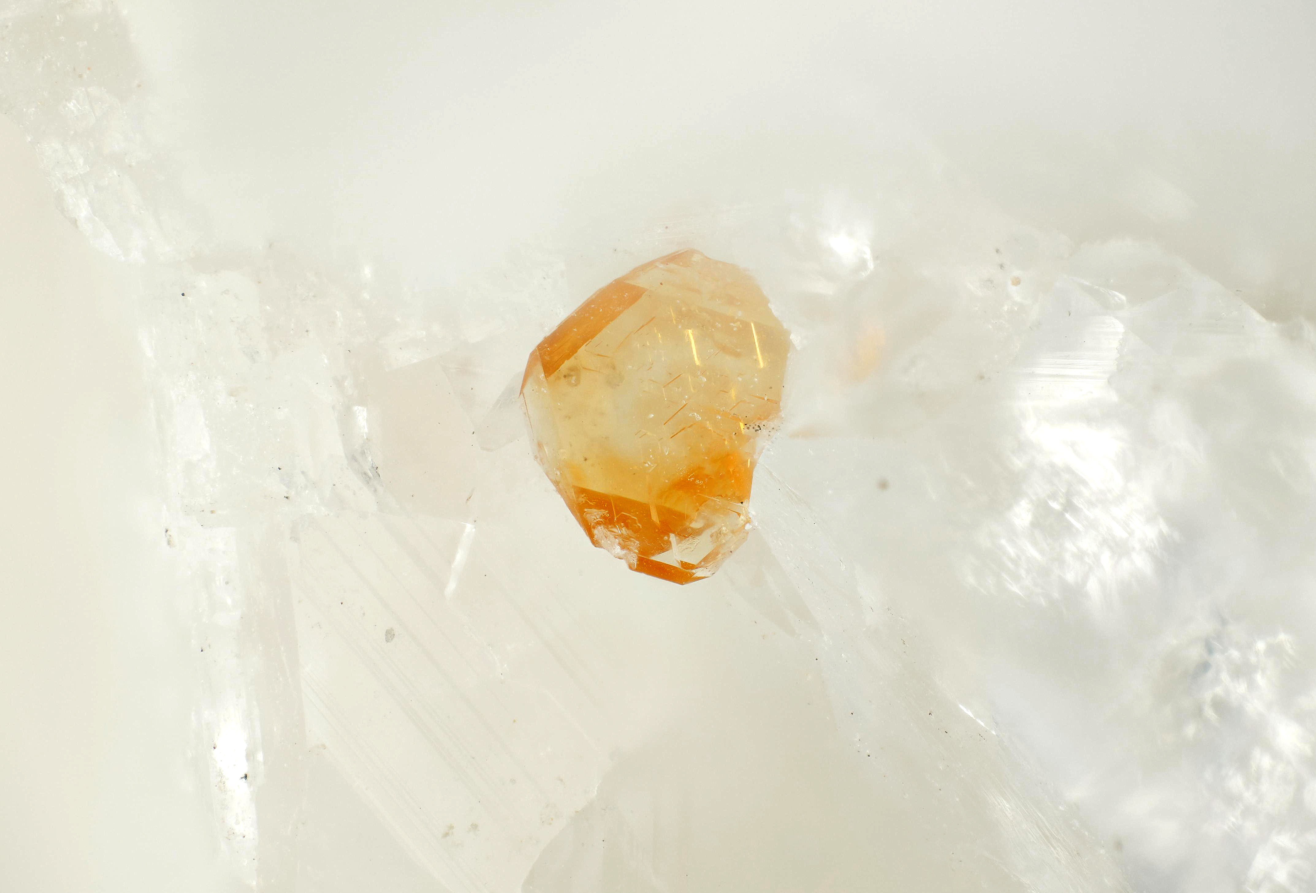 Goyazite | Lengenbach, Suisse - Micromount