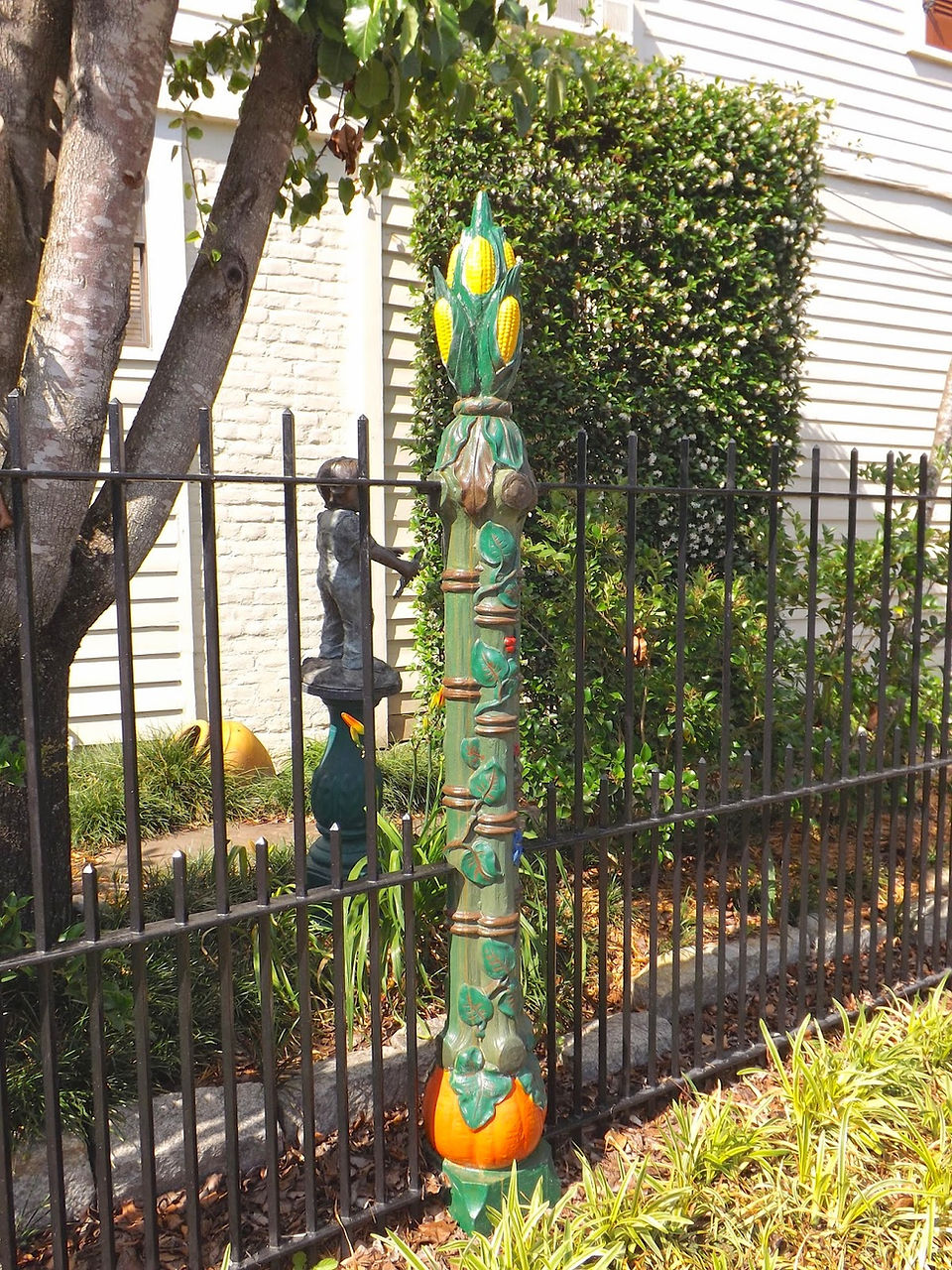 Cornstalk post detail
Present day
