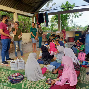 PAHLAWAN PENDIDIKAN  UNTUK ANAK PEMULUNG