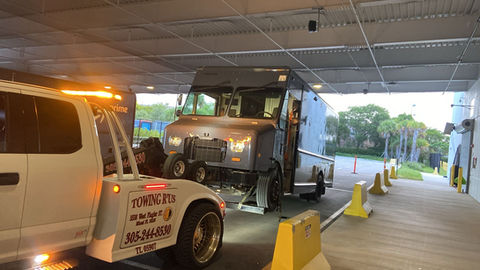 Gruas Towing R'Us