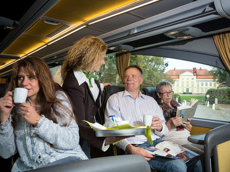 Busreisen, Busanmietung, Busfahrer, Dehnreisen, Dehntouristik, Sicherheitstraining, Fahrtraining, Busmieten, Diplom, Fahrermieten, Neumünster, Kiel, Schleswig Holstein, Gruppenreise, Ausflug, Dehn, Reisen, Touristik, Bus, Verein, Verband, Firma, Organisation, Privatreise, Joachim Dehn, Klaus Dehn, Bus mieten, Busmiete, Tagesausflug, Shuttle Service,
