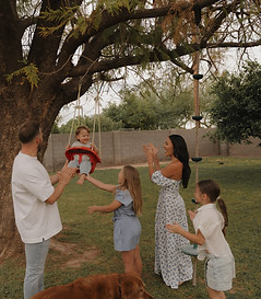 NickyFam2025-13.jpg