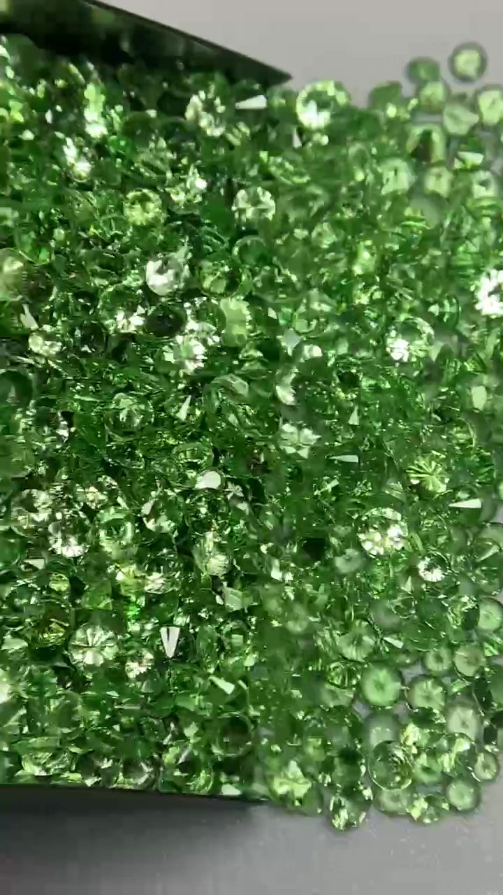 Thumbnail: Tsavorite 45.30 Cts.