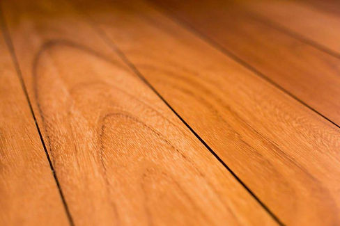 Ponçage de parquet massif à Châtillon sur Marne et Hautvillers dans La Marne (51)
