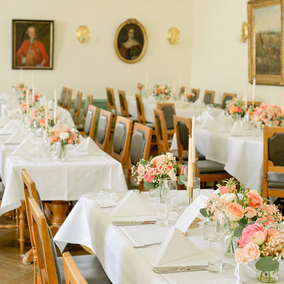 Dinnerdekoration und Hochzeitsblumen Schloss Vollrads Rheingau