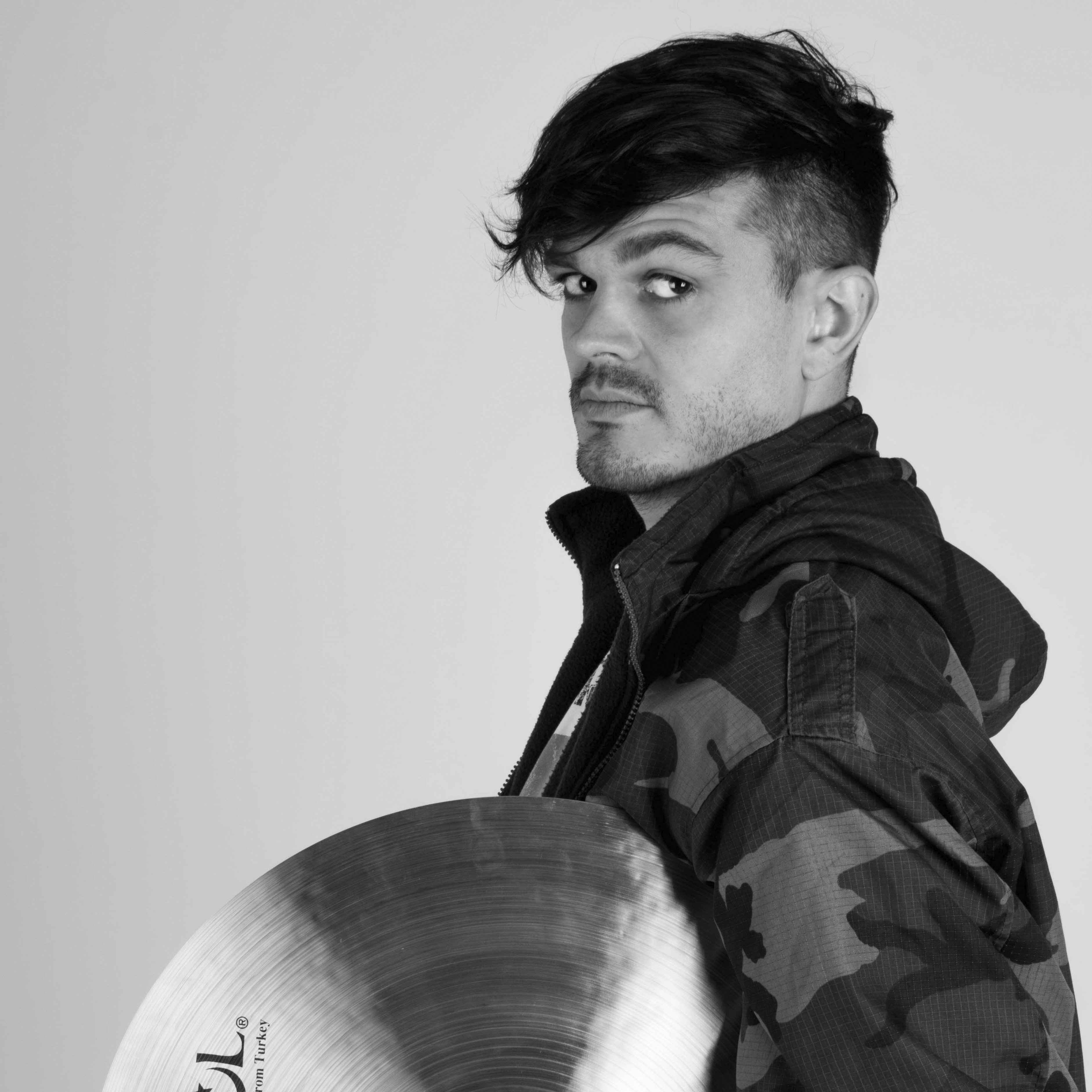 Copia de Satiago Herrera - Headshot 1 (1).jpg