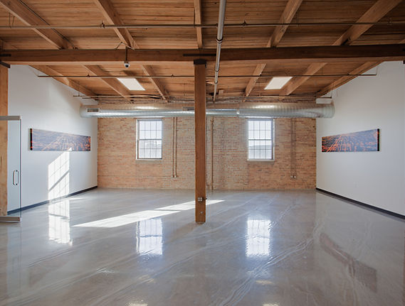 Floor 4 Large Room 1.JPG