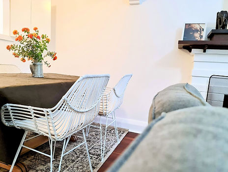 DINING TABLE.jpg