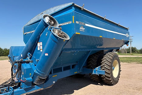 Mark & Brenda Hahn Retirement Farm Equipment Auction1Mark & Brenda Hahn Retirement Farm Equipment Au