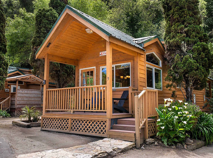 wo Cabin Hero (1 of 1).jpg