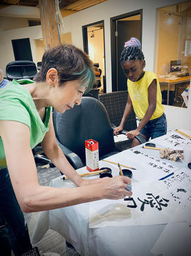 Calligraphy workshops - photos by Isorine Marc2912.jpeg