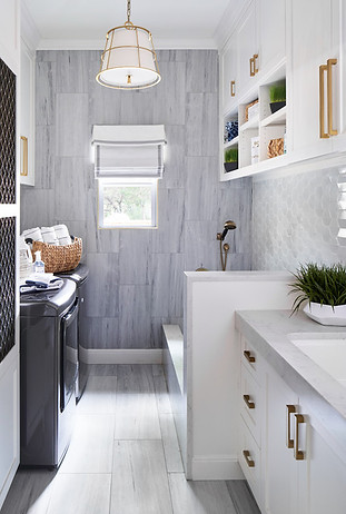 AW,Home,Renovations,design,construct,Kitchens,Bathrooms, Powder Rooms, Laundry’s, Decks, Robes, Shop Fitouts,Balustrades,batemans Bay,broulee,tomakin,Moruya,Tuross Heads,Narooma,Tiling,flooring,carpentry,cabinets,plumbing