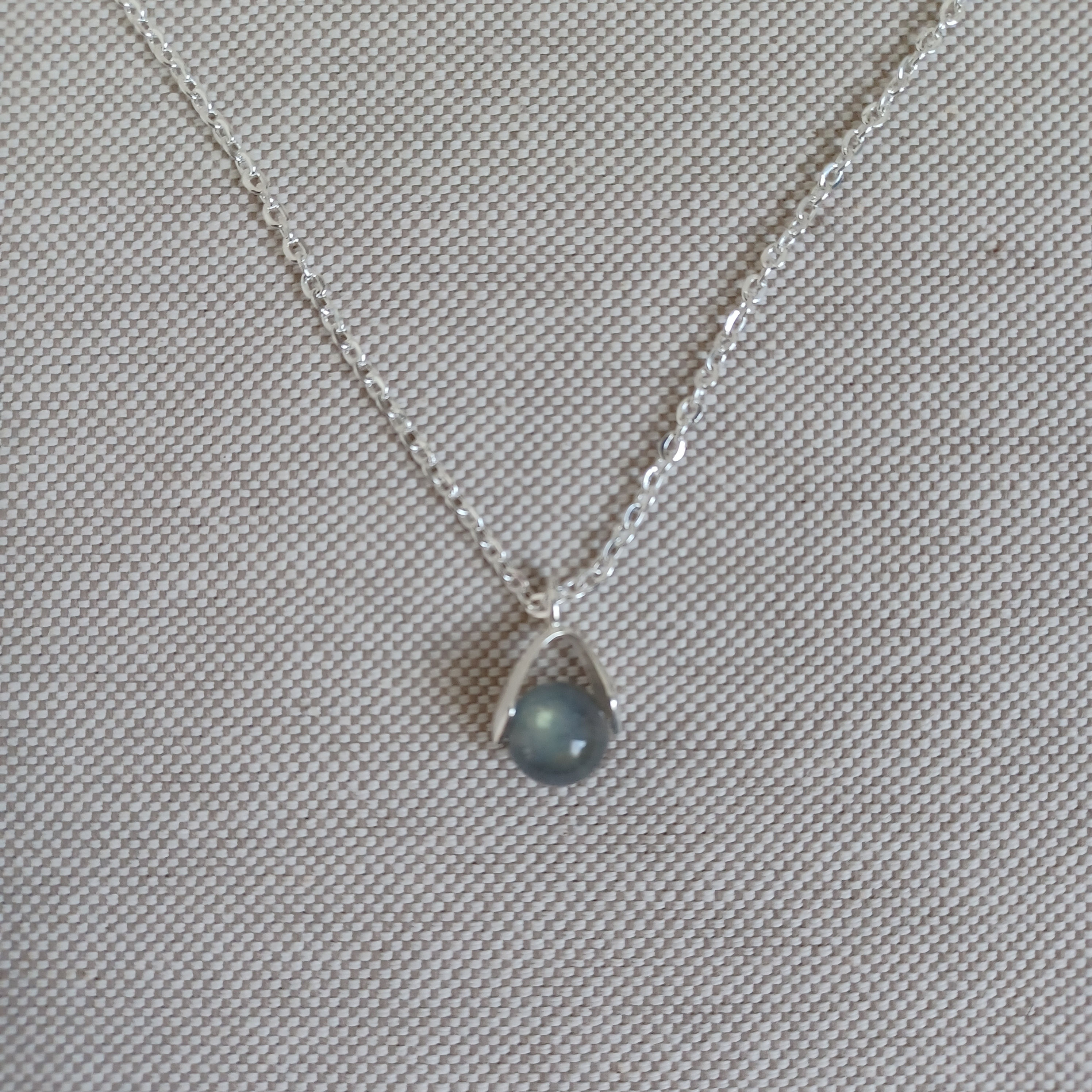 Collier chaîne acier inoxydable anallergique 45 cm Perle pierre véritable de lab