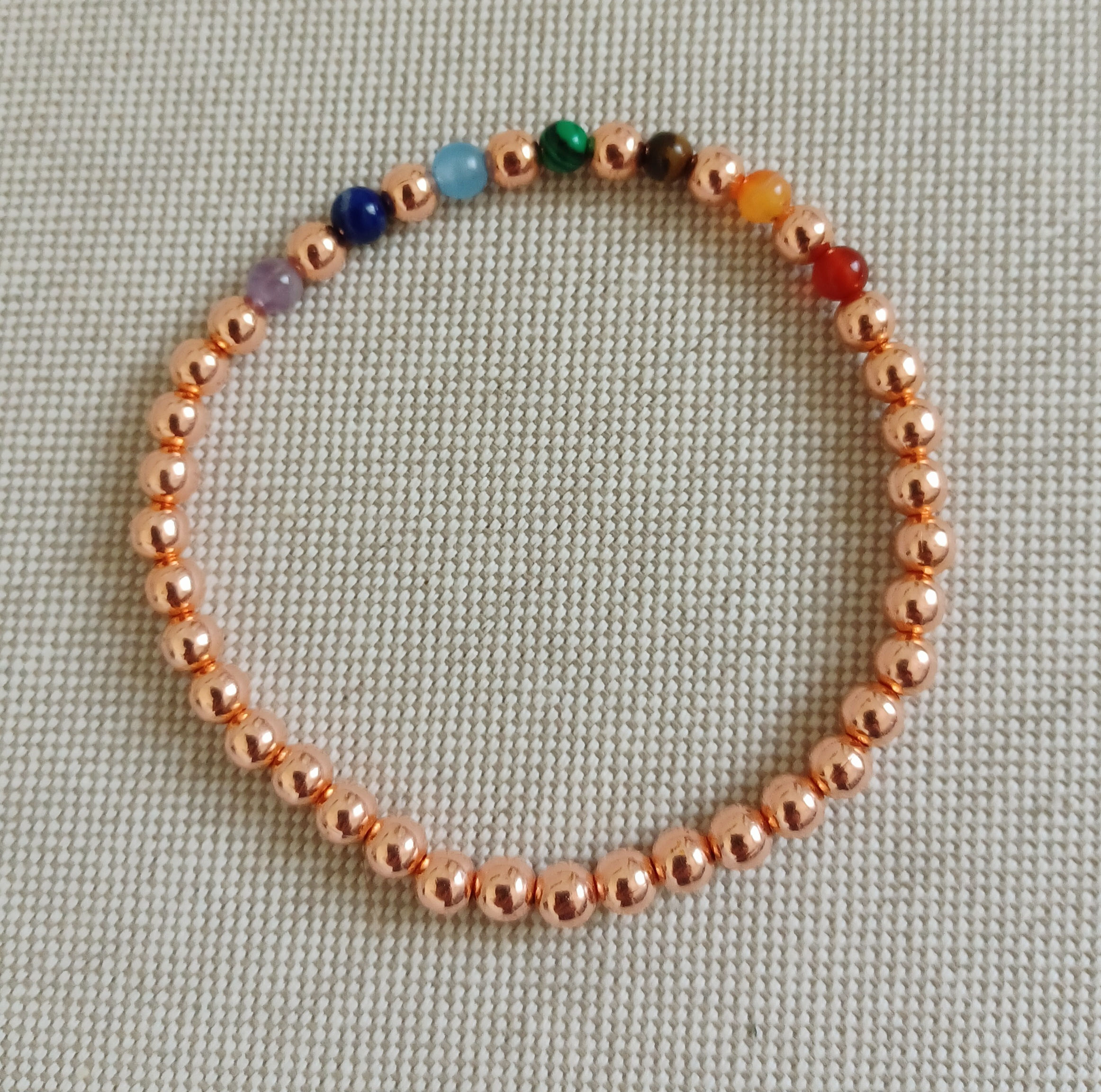Bracelet 18 cm perles en cuivre véritable et pierres naturelles 7 chakras