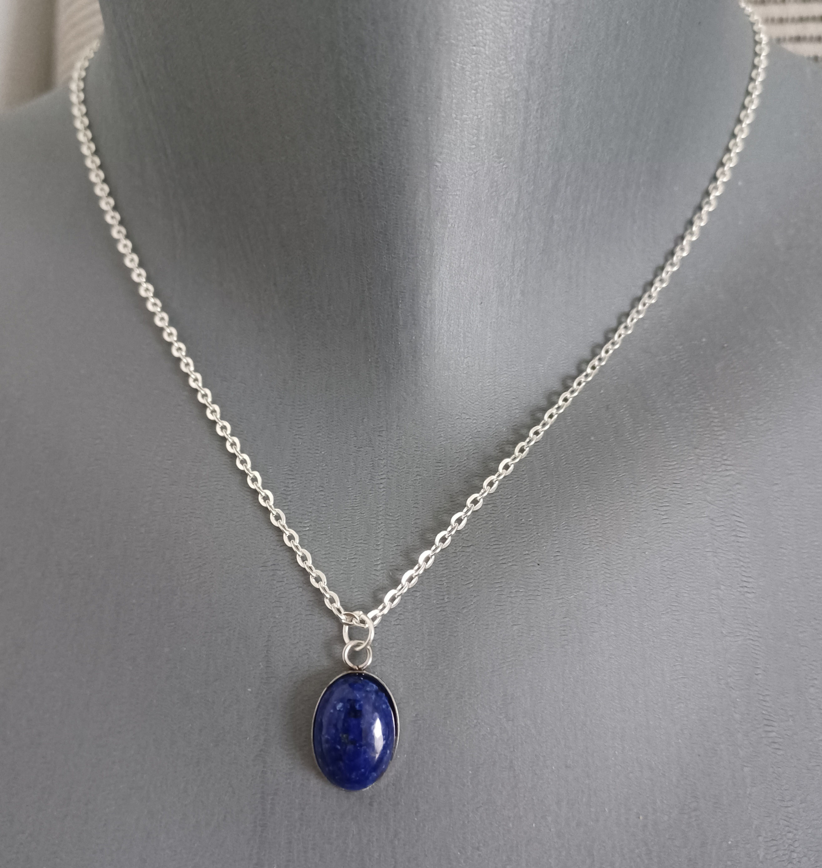 Collier 45 cm pierre naturelle lapis lazuli