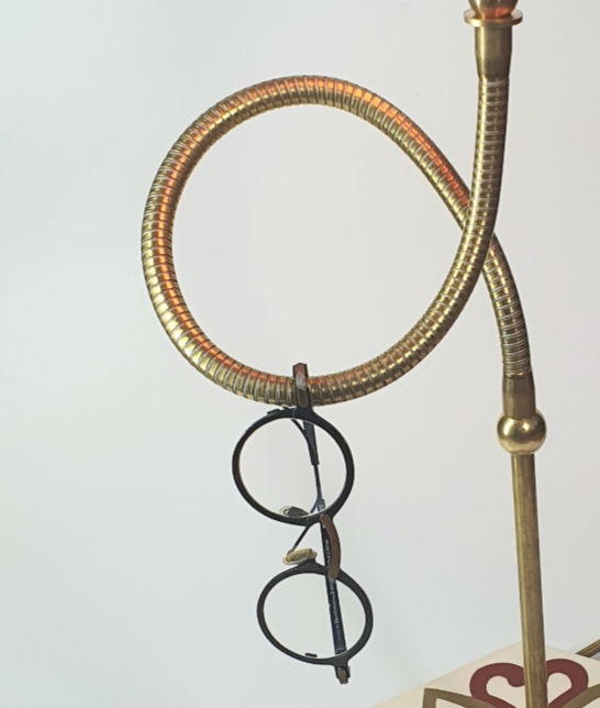 תמונה ממוזערת: בסיס-אריח, צוואר-גמיש, אהיל-קונוס טבעות פליז