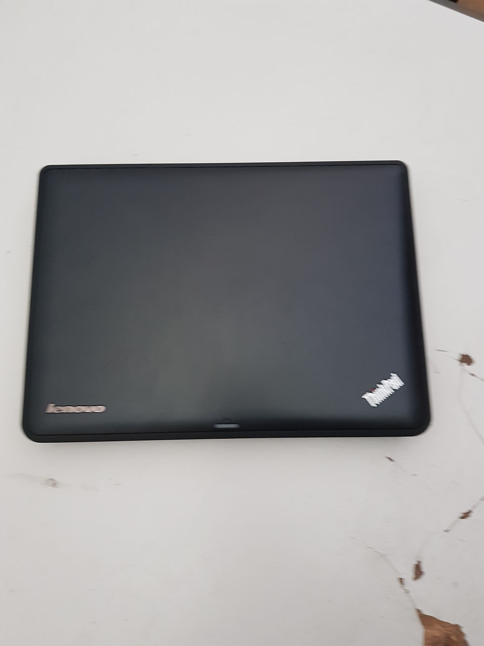 Thumbnail: Lenovo laptop
Ram 4 GB
HDD 320 GB 
Webcam ✔️
Bluetooth ✔️
Wireless ✔️
