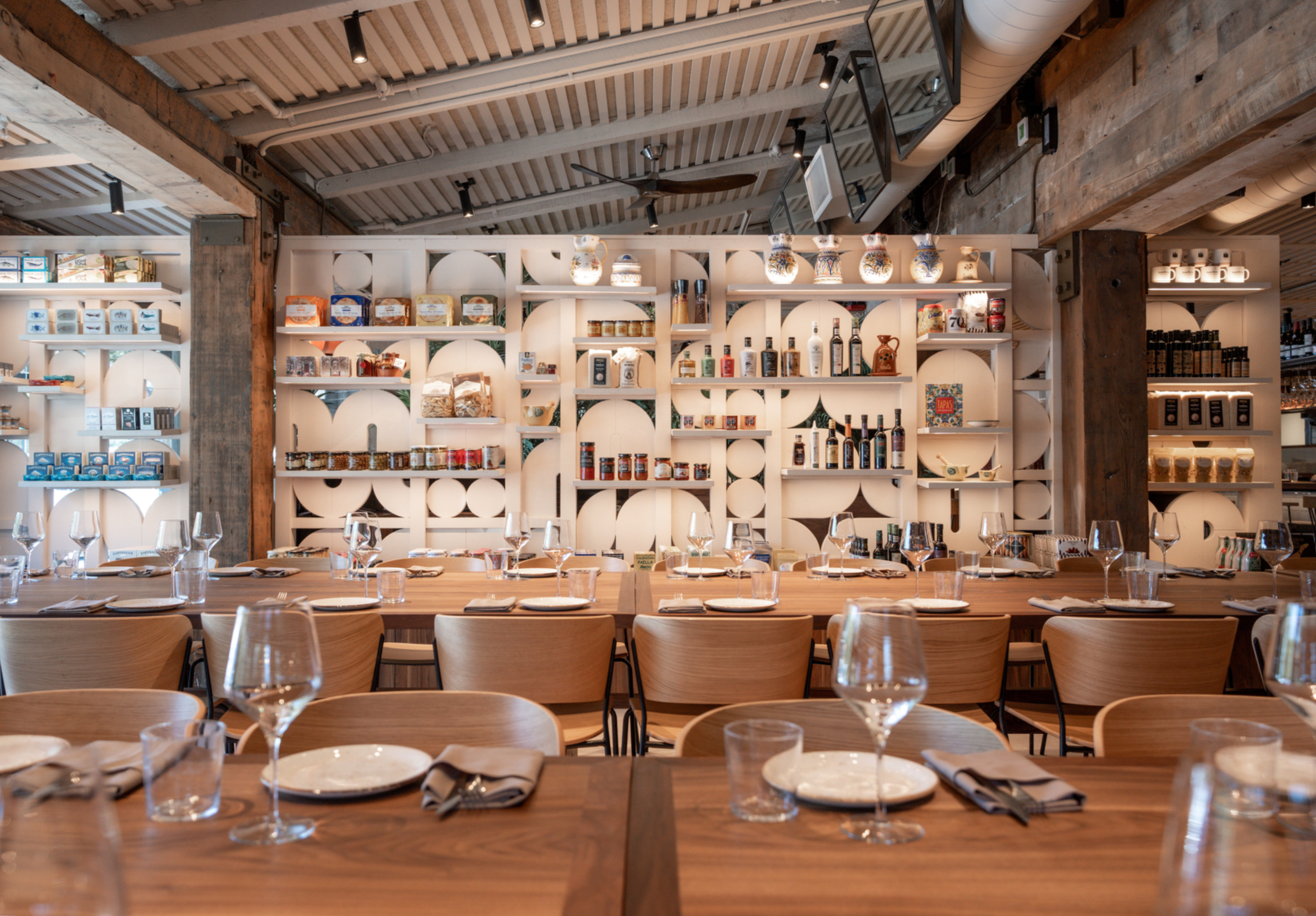 Interior ambiance Telefèric Barcelona Palo Alto