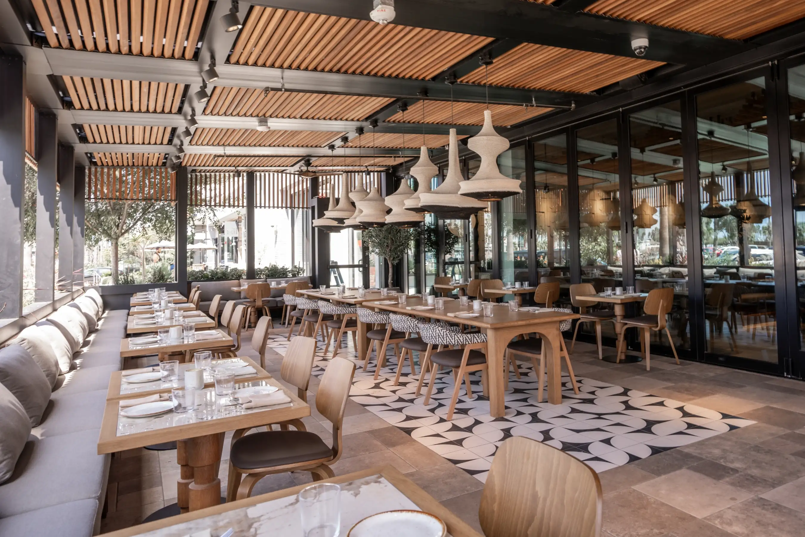 Waterfront birthday and celebration dinner at Telefèric Barcelona Long Beach