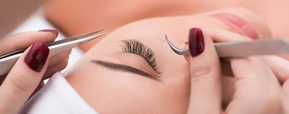 Applying lash extensions