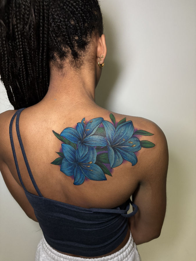 floral tattoo coverup by chicago artist Pablo Mire