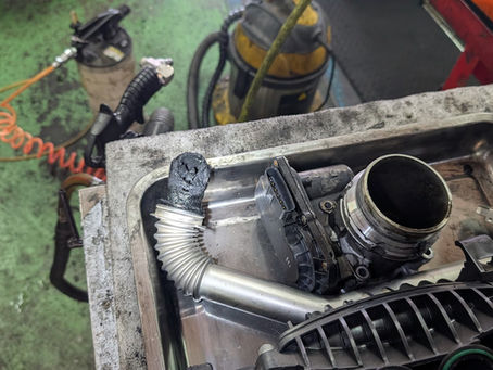 VOLVO-D4の煤洗浄とINJ洗浄をしました