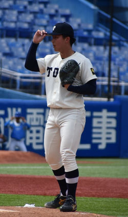 伊東　尚輝