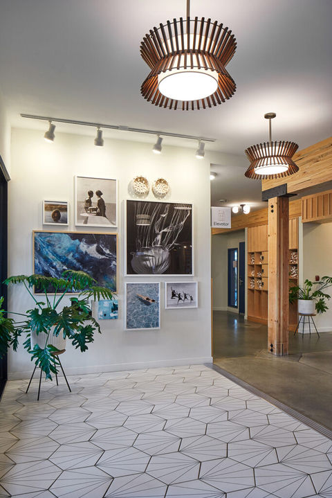 OREGONSURF_VESTIBULE2.jpg