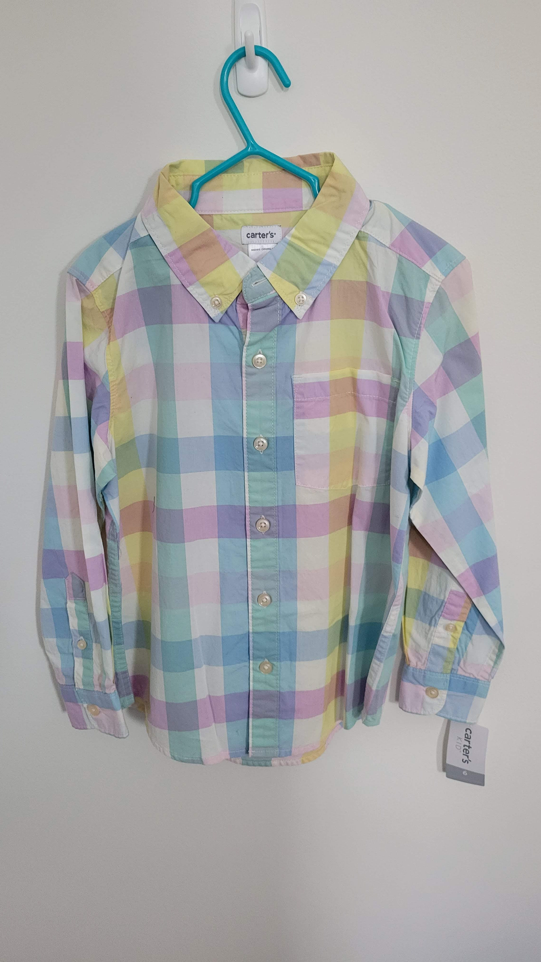 NEW (Tag price $22) - Carter's Size 6