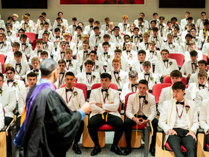 Dean Greene addresses the Class of 2026 one final time before Commencement.