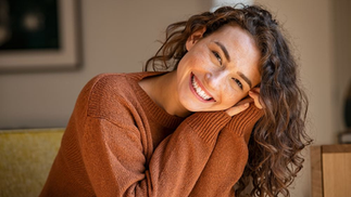 Porcelain Veneers in Manhattan: The Biomimetic Smile Makeover