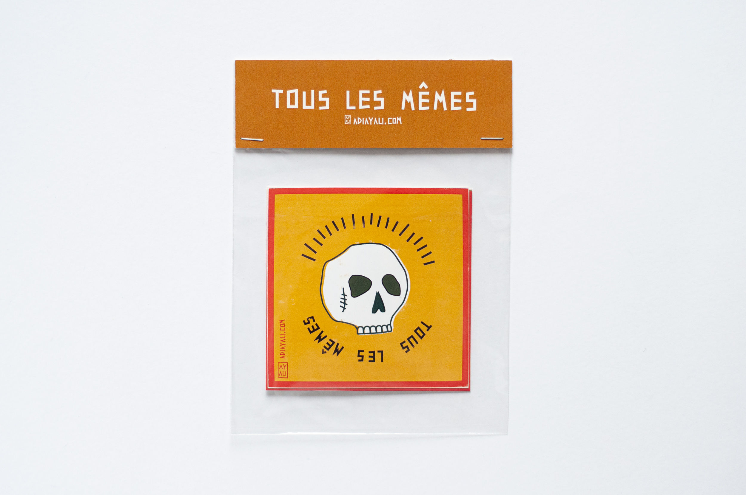 TOUS LES MÊMES STICKERS