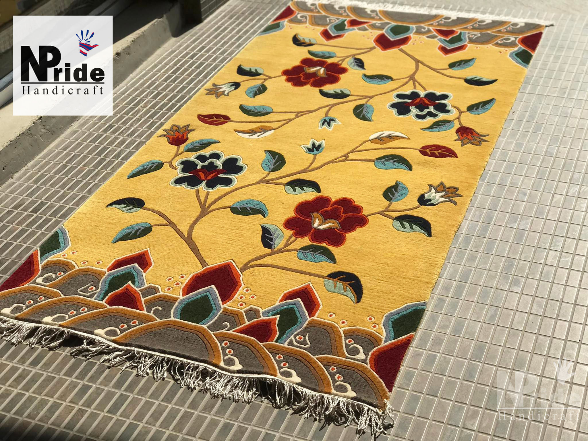 Beige Handknotted Rug 092