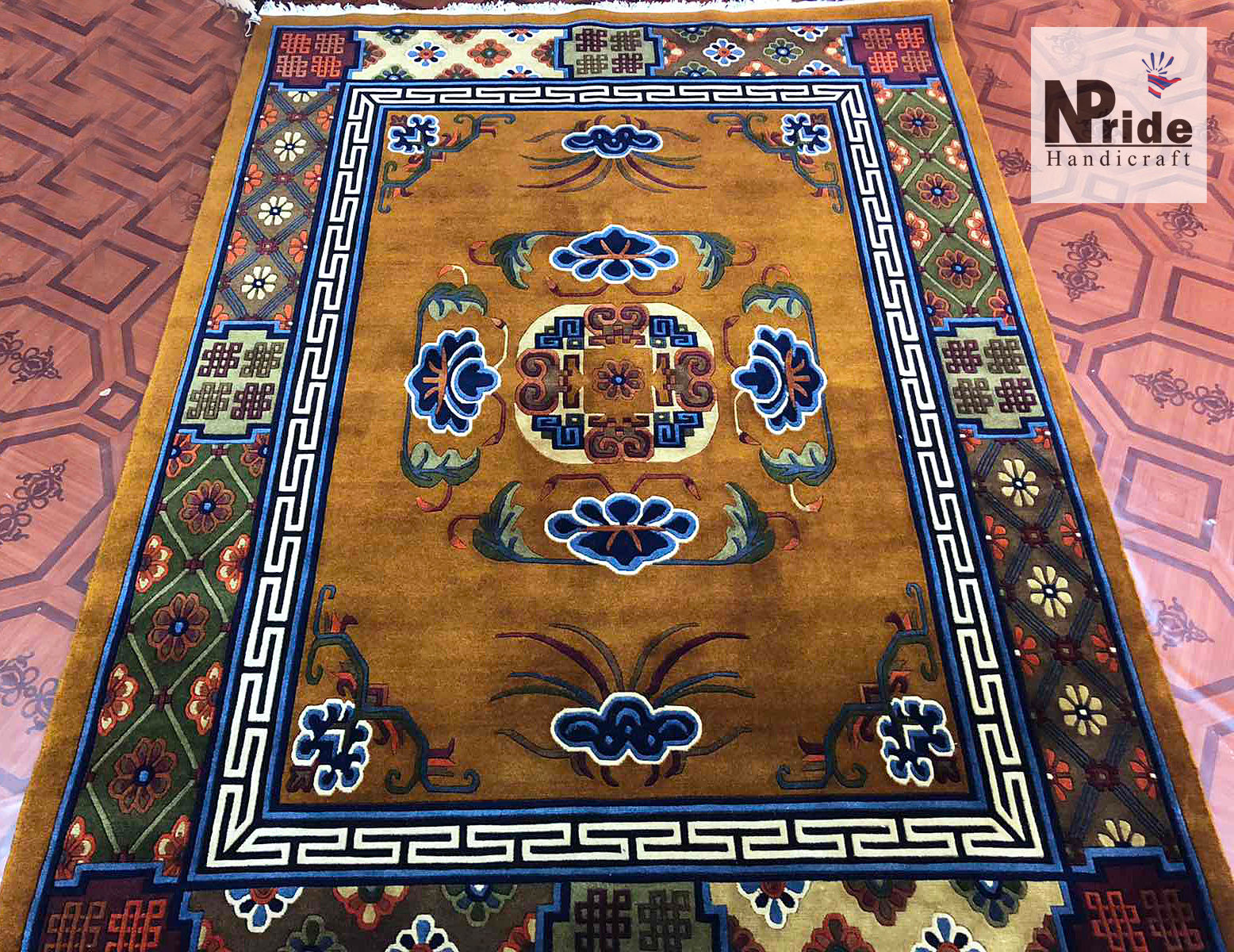 Handmade Floral Rug 081