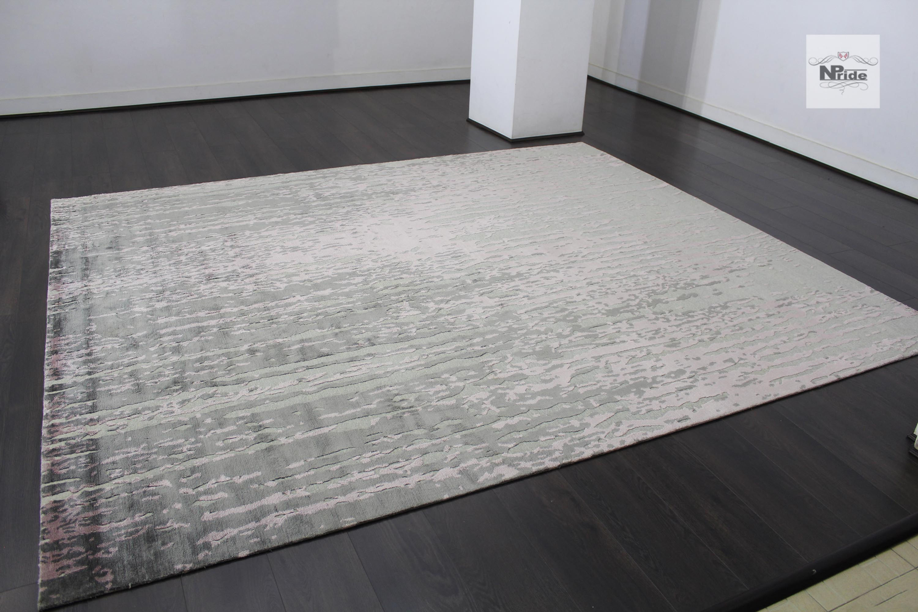 Abstract Hand knotted Rug NP102