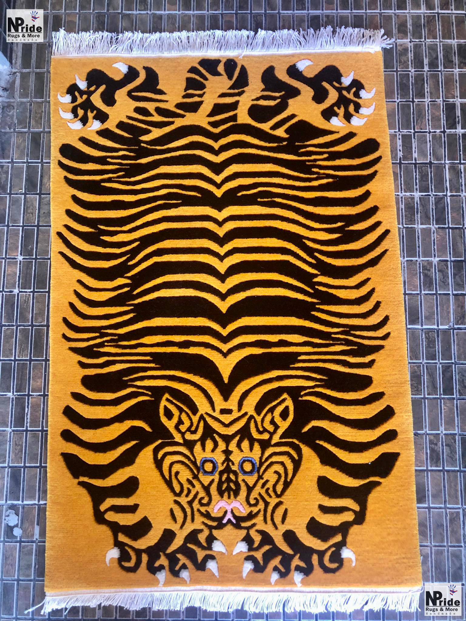 Hand knotted Tiger Rug NP109